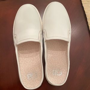 Gianni Bini womens sz8 medium slip on shoes great condition